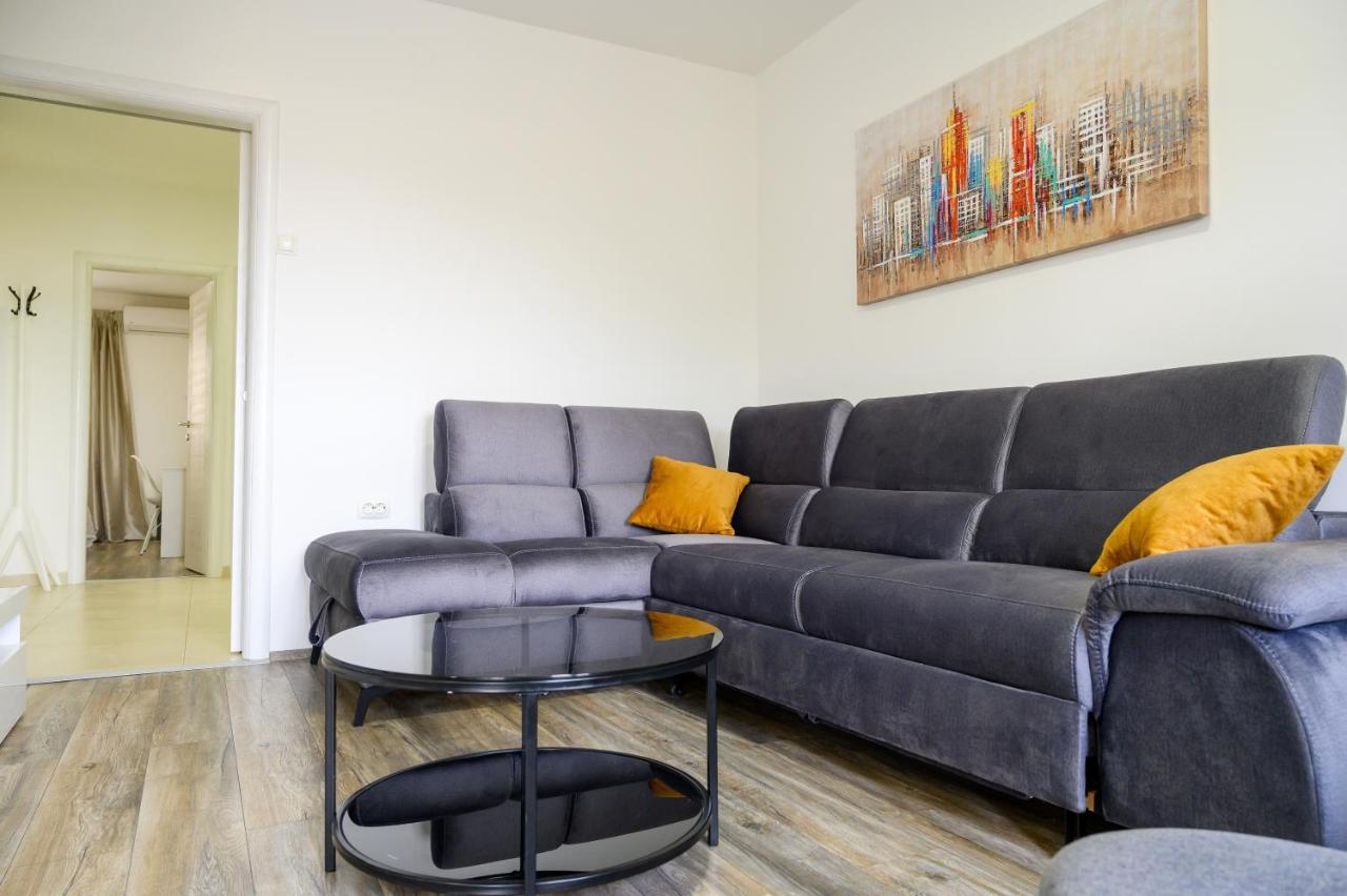 Apartment Tina Ploce  Exterior foto